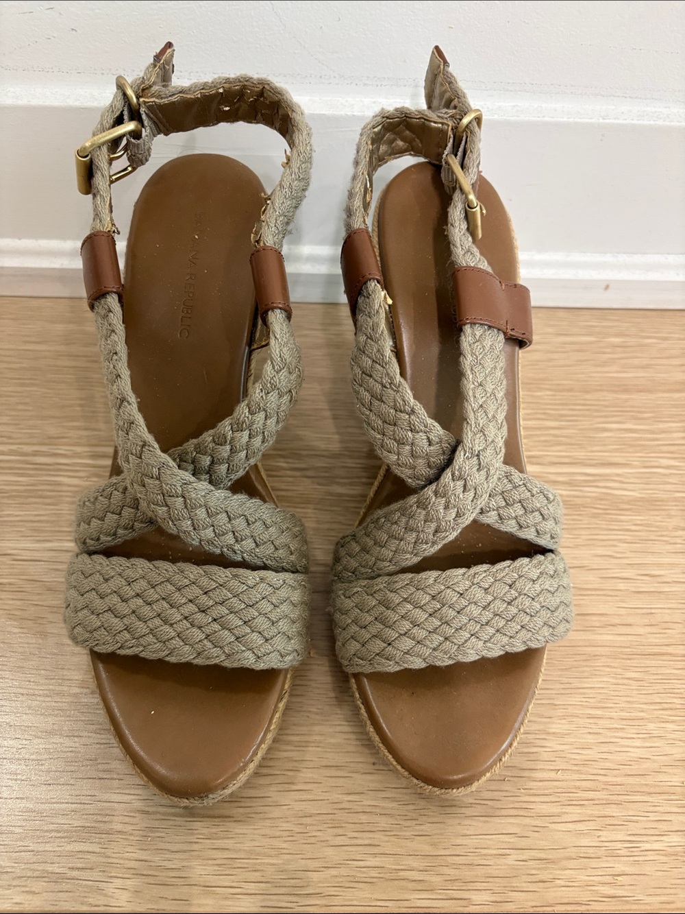Banana Republic Espadrille Wedge
Beige Neutral Braided